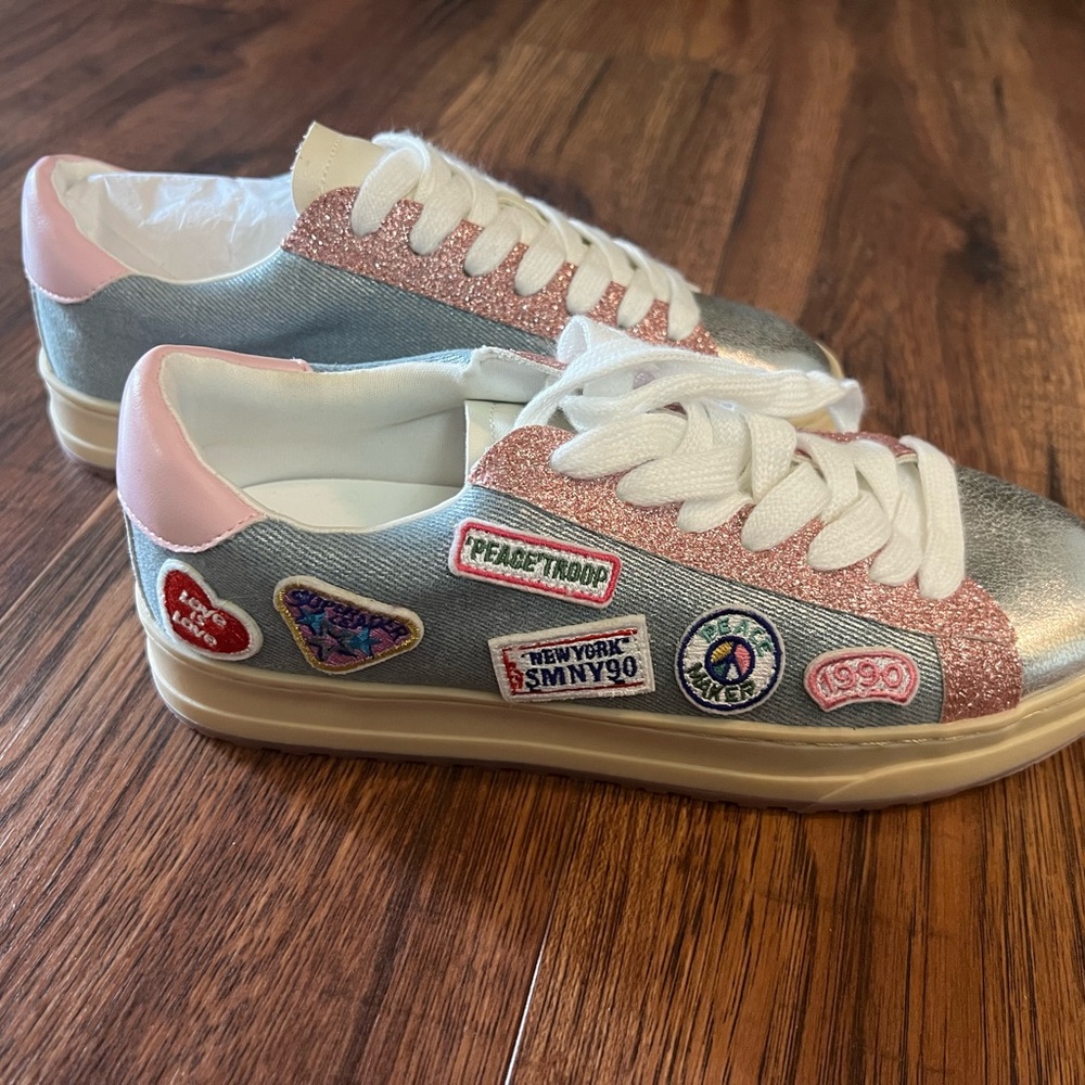Steve Madden Kids Hopee Girls Sneaker NEW 4M